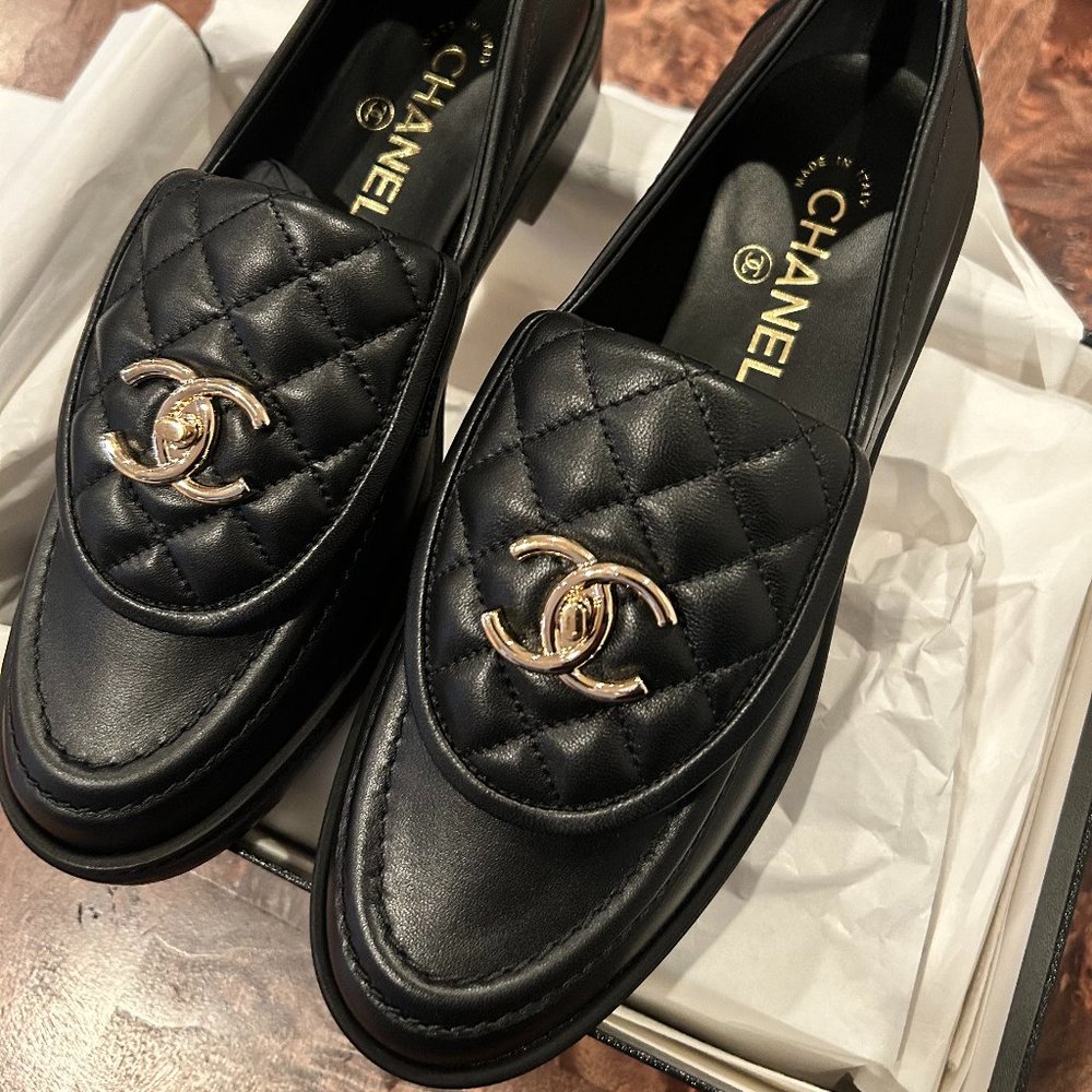 Chanel Turnlock Loafers | Size 39 | Black Leather